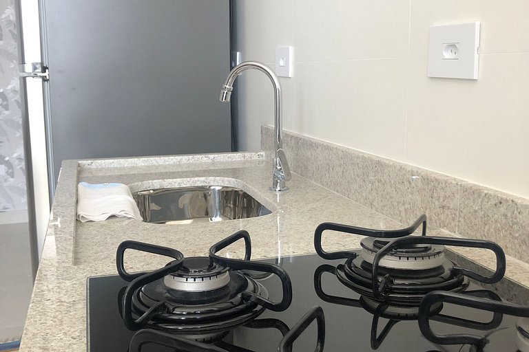 Apartamento no Boqueirão, Perto Praia com Piscina