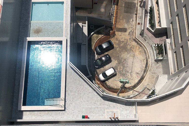 Apartamento no Boqueirão, Perto Praia com Piscina