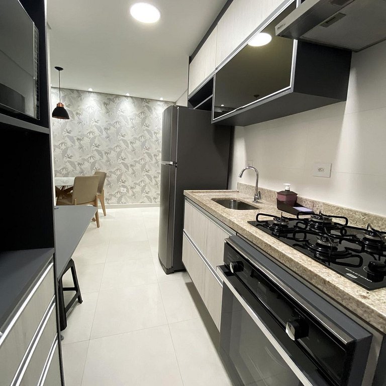 Apartamento no Boqueirão, Perto Praia com Piscina