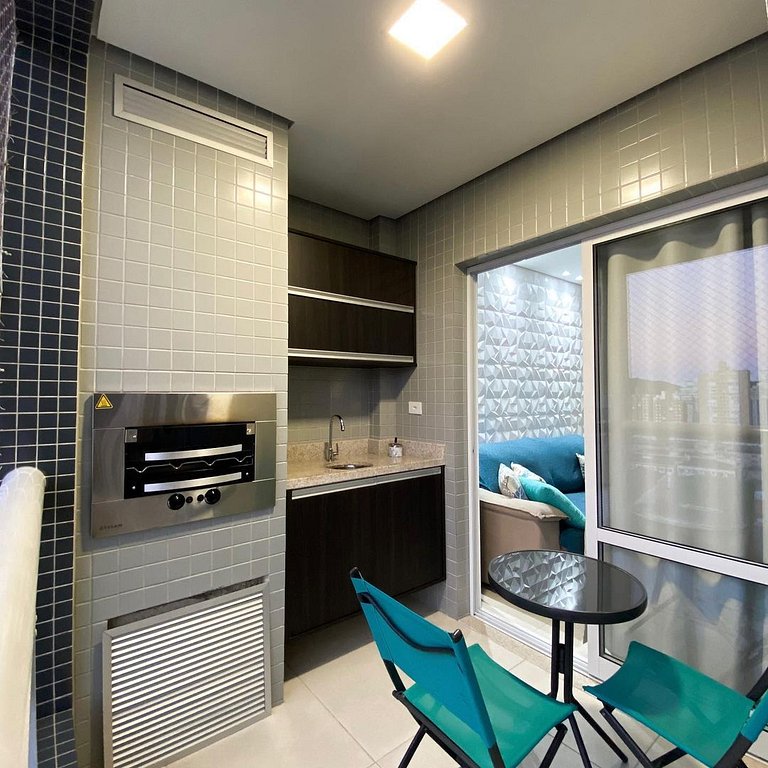 Apartamento no Boqueirão, Perto Praia com Piscina