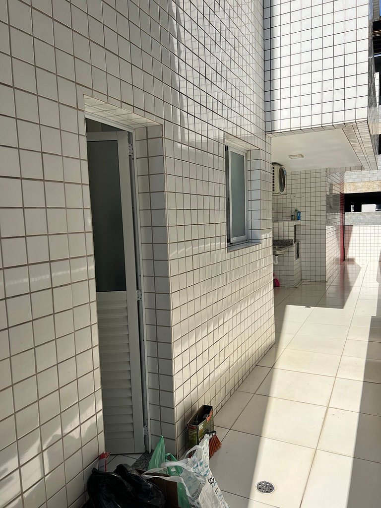Apto Charmoso com Sacada Gourmet na melhor Praia