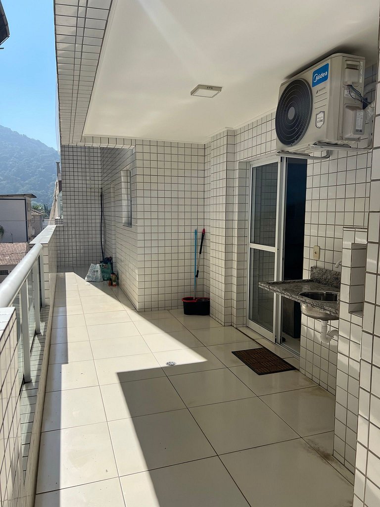 Apto Charmoso com Sacada Gourmet na melhor Praia