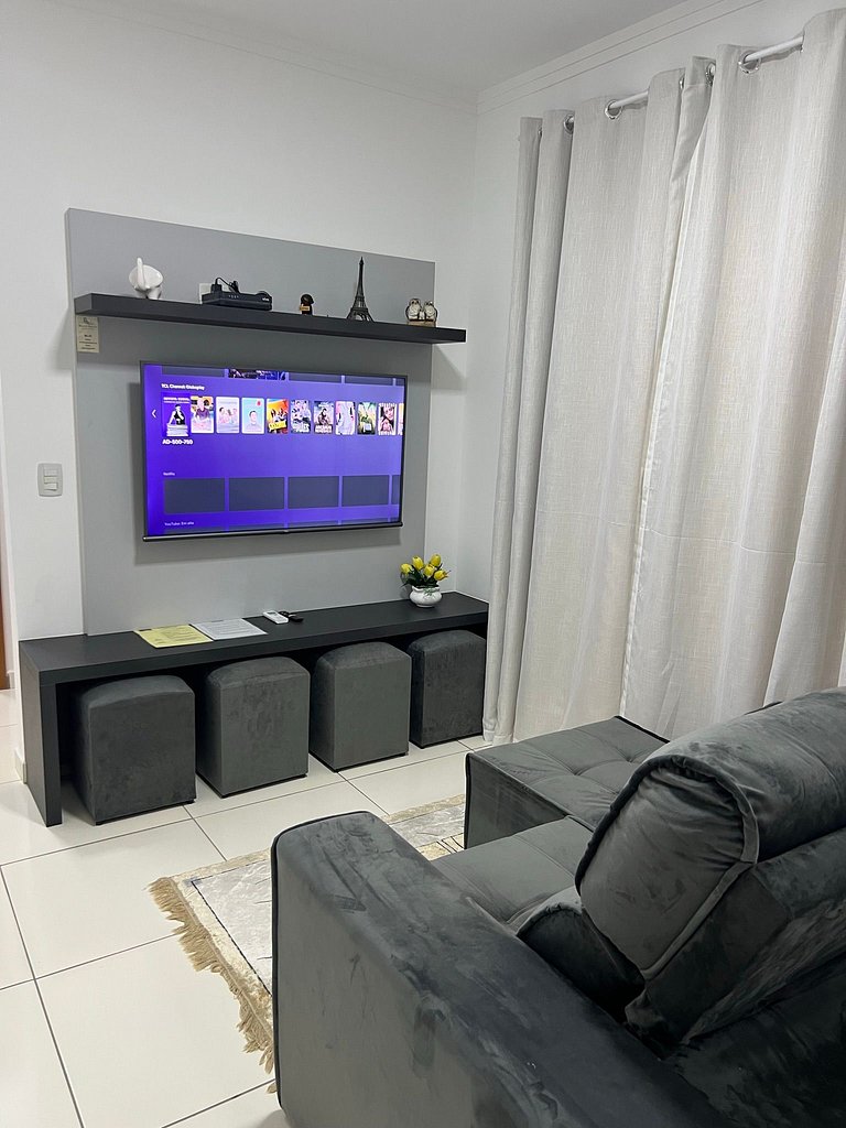 Apto Charmoso com Sacada Gourmet na melhor Praia