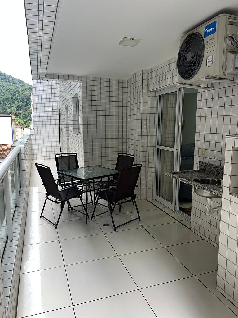 Apto Charmoso com Sacada Gourmet na melhor Praia