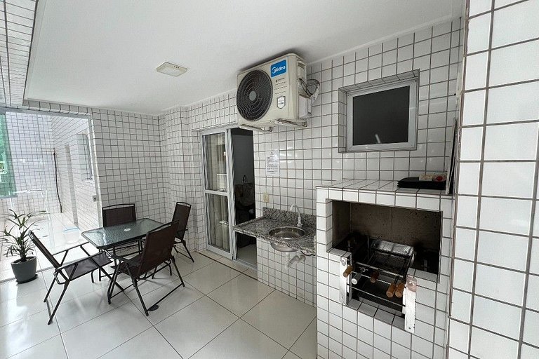 Apto Charmoso com Sacada Gourmet na melhor Praia
